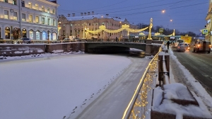 Смольный: уборка мостов и набережных Петербурга в Новый год – на особом контроле