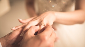 За 2023 год в Ленобласти зарегистрировали почти 9 тысяч браков