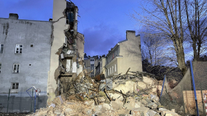После обрушения на Гороховой Смольному указали на другие разваливающиеся дома