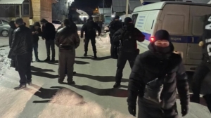 Три десятка цыган получили повестки в армию после полицейского рейда под Петербургом