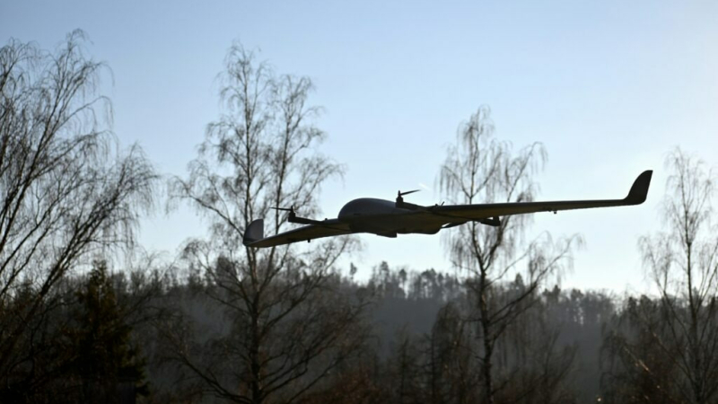 Петербург четвертую ночь атакуют беспилотники: сколько БПЛА перехватили и когда включат мобильный интернет?