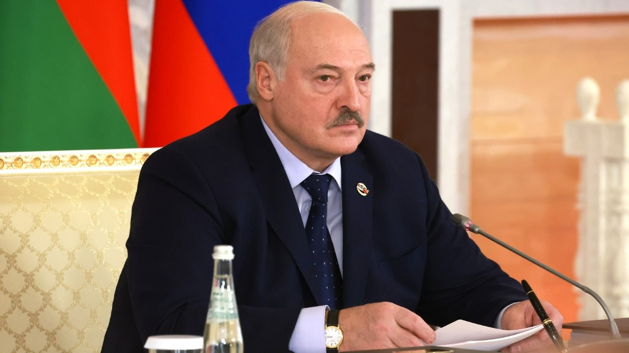 Лукашенко предложил развивать Октябрьскую железную дорогу к портам Петербурга