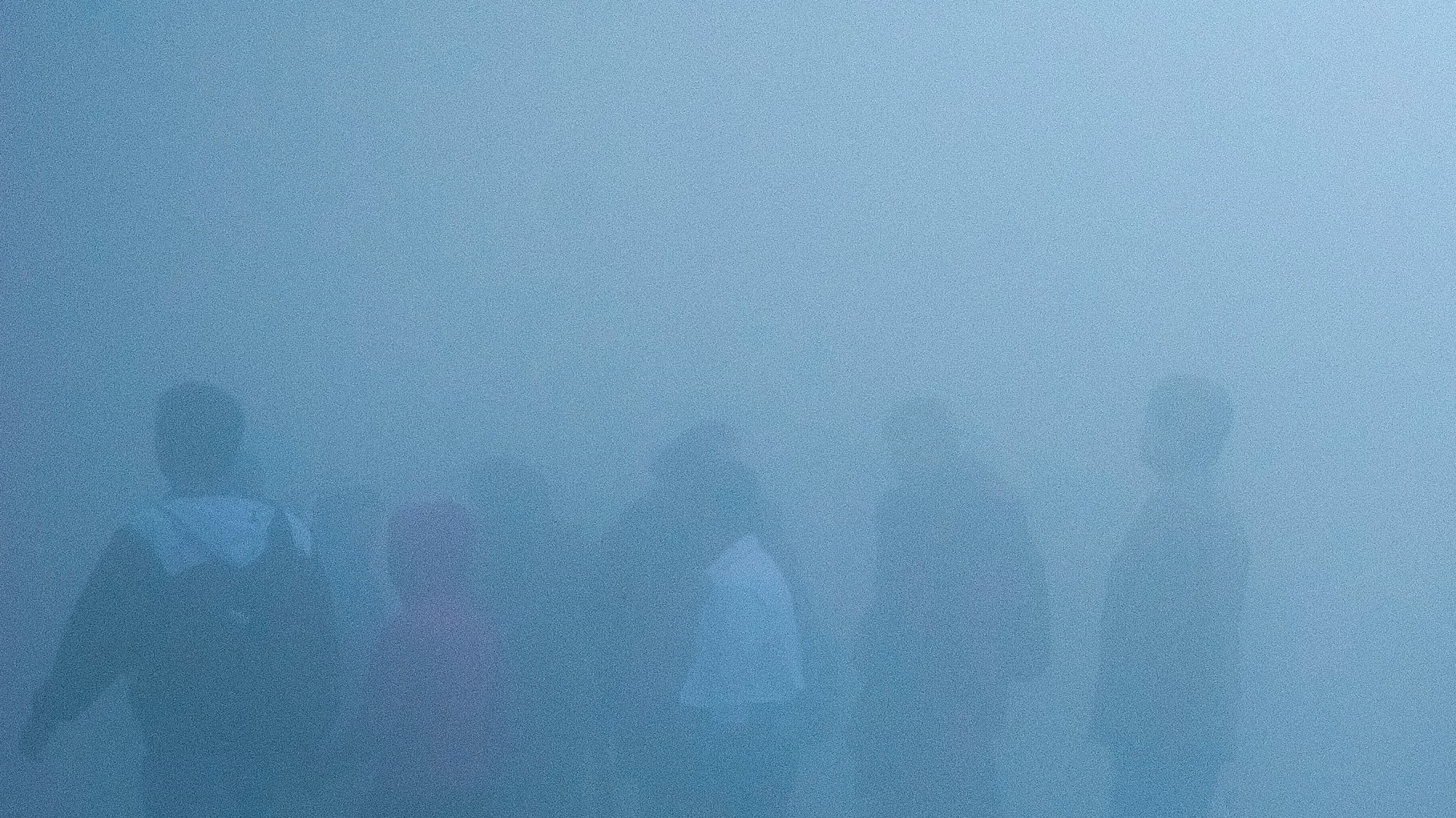 Петербуржцев предупредили об опасной погоде из-за тумана