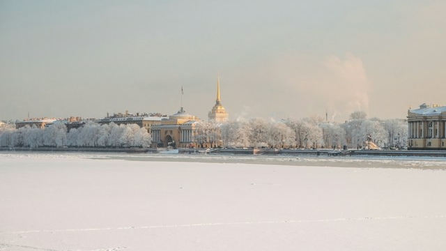 Мороз и может быть солнце: в Петербурге в четверг без осадков и до -15 градусов