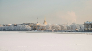 Рабочая неделя в Петербурге начнется с -9 градусов и гололедицы