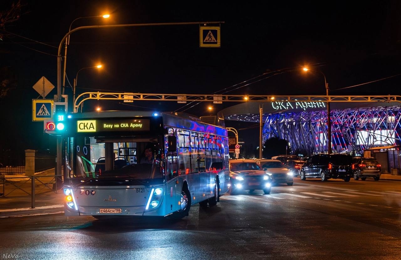 Бесплатные автобусы за два дня довезли до «СКА Арены» почти 10 тысяч  болельщиков