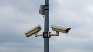 На Невском проспекте почти 80 камер круглосуточно наблюдают за дорожной обстановкой