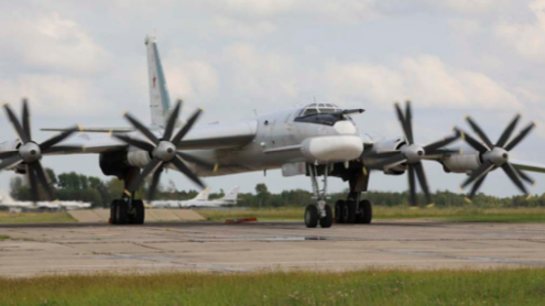 Два Ту-95МС вылетели в сторону США: Россия наконец-то ответила на выходки НАТО в Арктике