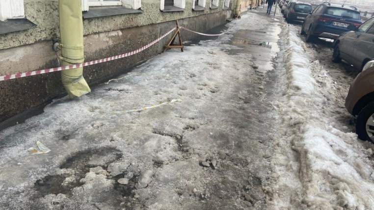 ГАТИ проверила уборку снега у петербургских ТЦ и выписала штрафов на 430 тысяч