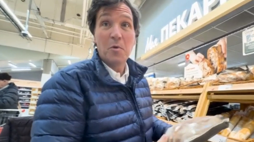Такер Карлсон посетил российский супермаркет: «Теперь я против своего правительства»