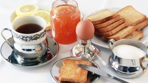Врачи назвали пять самых вредных продуктов для завтрака
