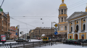 Погода в Петербурге успокоилась, но новой угрозой стал гололед