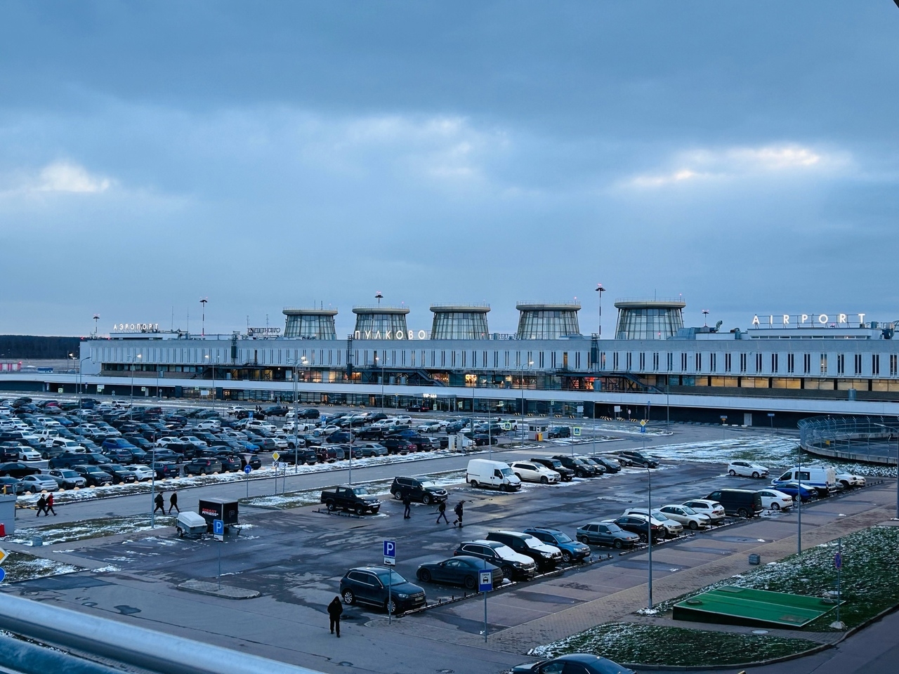 В Пулково пробуют отказаться от парковочных талонов