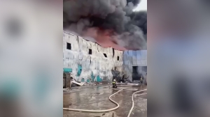 В Ленобласти локализовали пожар в ангаре на Волхонском шоссе