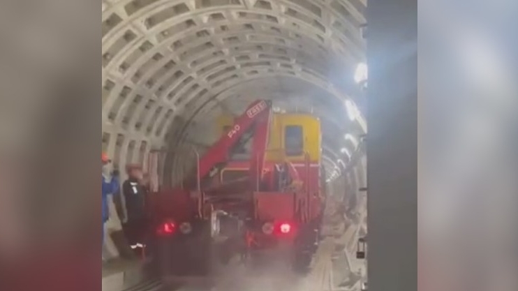 В петербургском метро запустили первый поезд по новому участку тоннеля