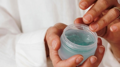 Авито: петербуржцы прислушиваются к советам знакомых при выборе косметики