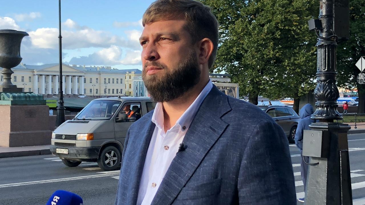 Йога, танцы и языки: пенсионерам напомнили о бесплатном центре «Серебряная нить» на Петроградке