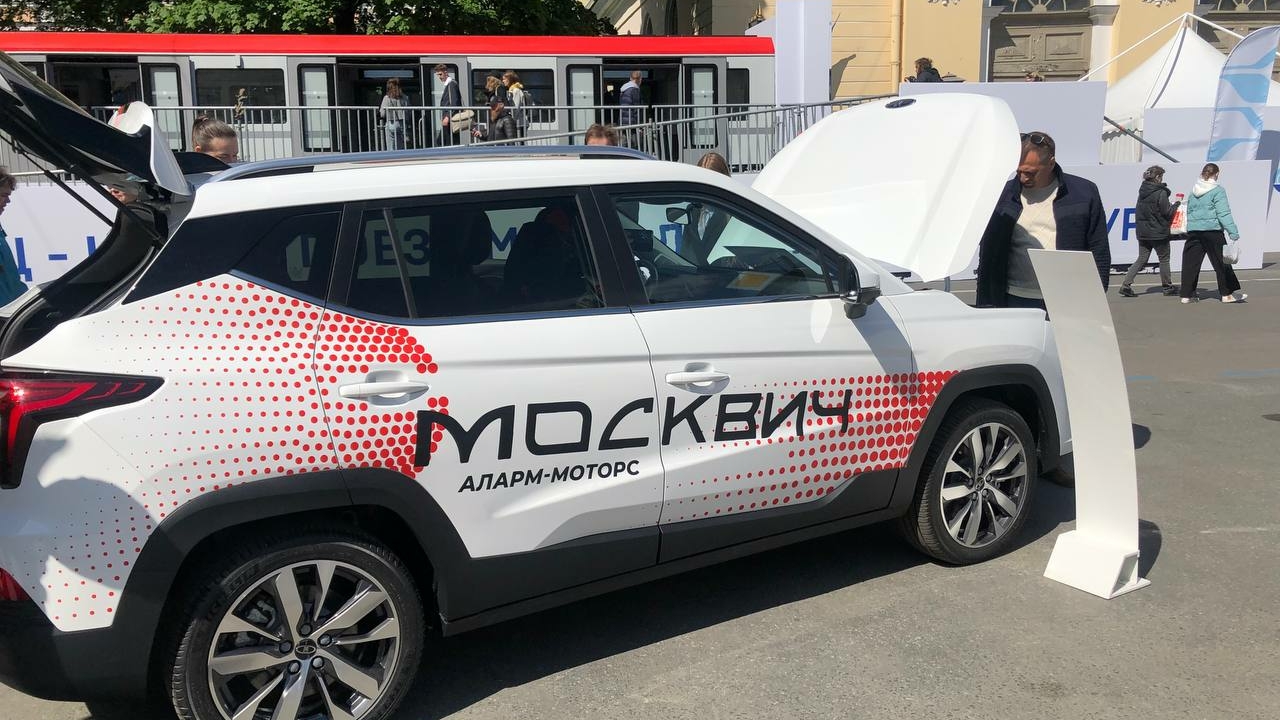 Петербуржцы все еще не выбирают «Москвич», а в городе уже появились две новые модели