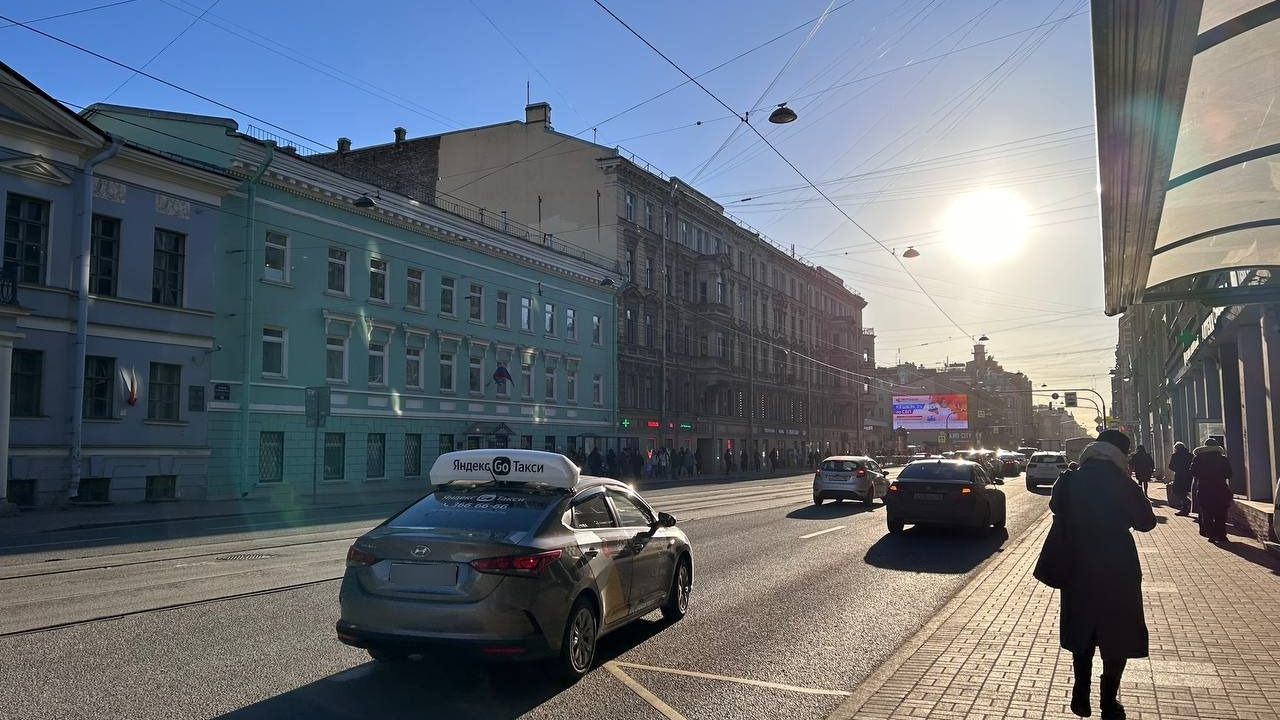 Петербуржцев прожарят на 32 градусах и остудят ливнями с градом