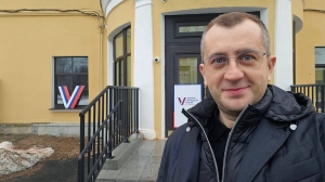 Пиотровский вместе с семьей проголосовал на выборах президента России