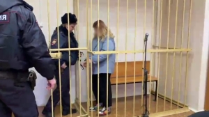 В Петербурге арестовали девушку, бросившую коктейль Молотова в избирательный участок