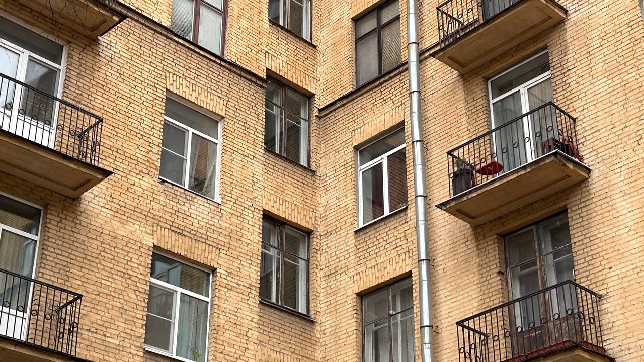 В Петербурге женщина обнаружила трупы дочери и ее парня