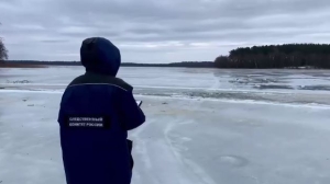 В Ленобласти из озера выловили тела водителя и пассажира, провалившегося под лед авто