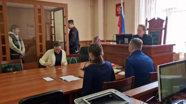 В Петербурге под стражу заключили мигранта, оправдывавшего в мессенджере теракт в «Крокусе»
