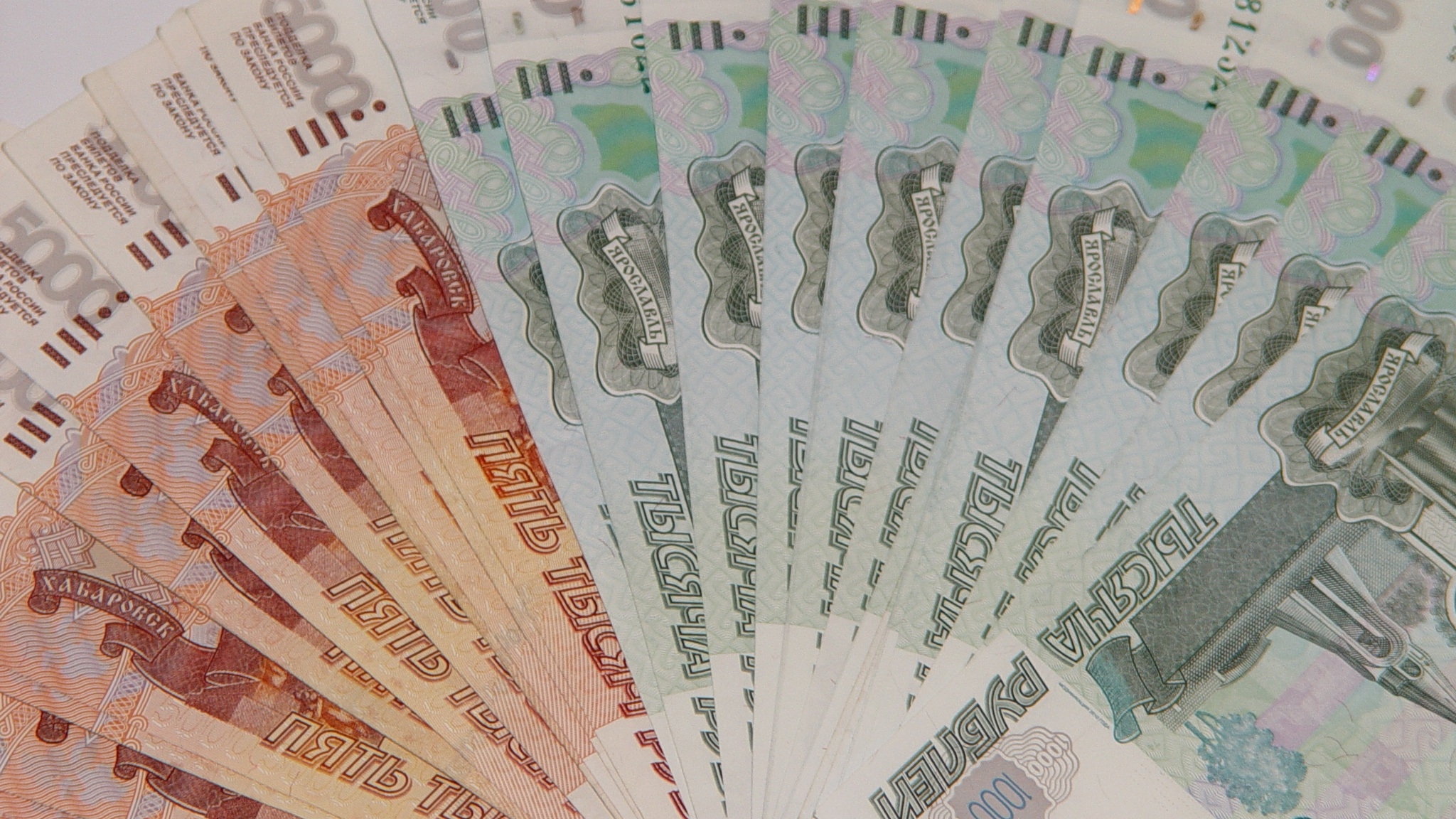 Смольный озвучил среднюю номинальную зарплату в Петербурге в 2023 году