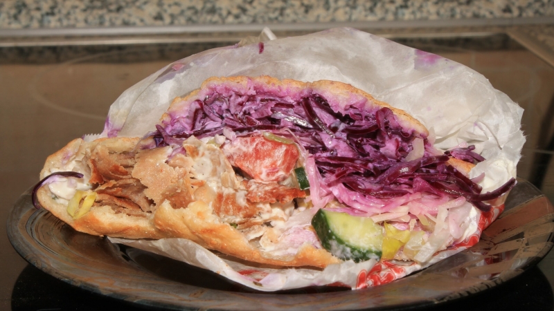 Как шаверма покорила Санкт-Петербург: что превратило простое блюдо в культурный код города?