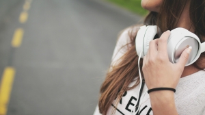 Петербуржцев предупредили, что прослушивание музыки при занятиях спортом грозит потерей слуха
