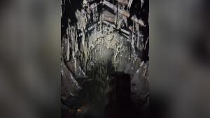 Жуть из подземелья Петербурга: сотни висящих «тряпочных кукол» в канализации напугали специалистов «Водоканала»