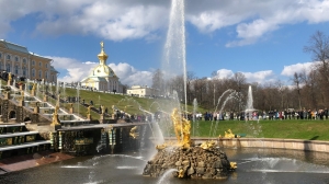 Видео: как в Нижем парке Петергофа запускали «Самсона»