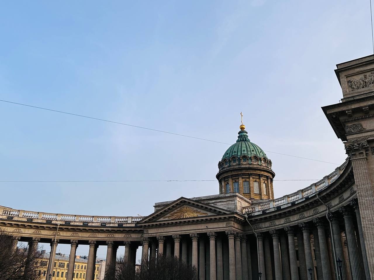 Петербург вошел в топ-5 популярных направлений для отдыха летом. Куда еще  отправятся путешественники