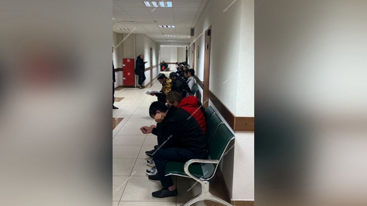 За неделю из Петербурга выдворили больше 150 нелегальных мигрантов