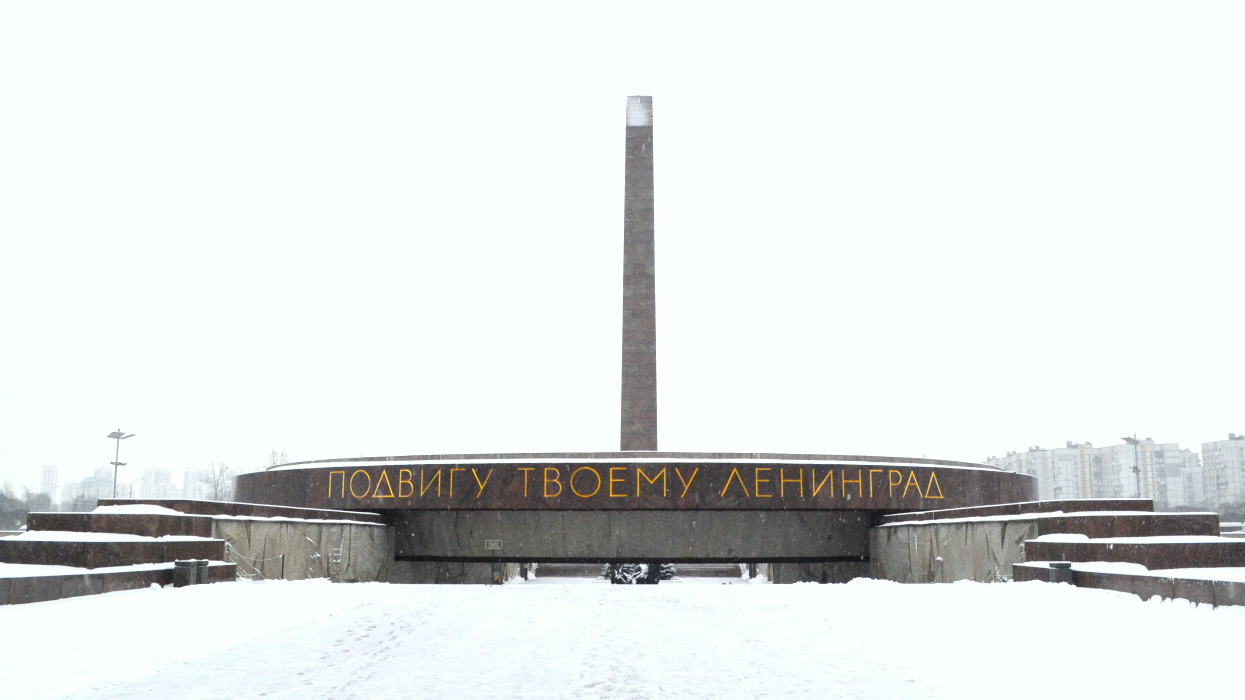 Легендарный монумент на площади Победы получил новый статус памятника