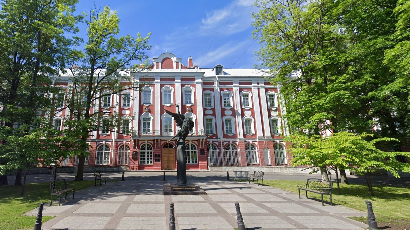 СПбГУ и университет Герцена получили предостережения от Рособрнадзора из-за экзаменов для мигрантов