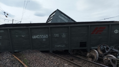 СК возбудил уголовное дело из-за схождения 7 вагонов в Красноярском крае