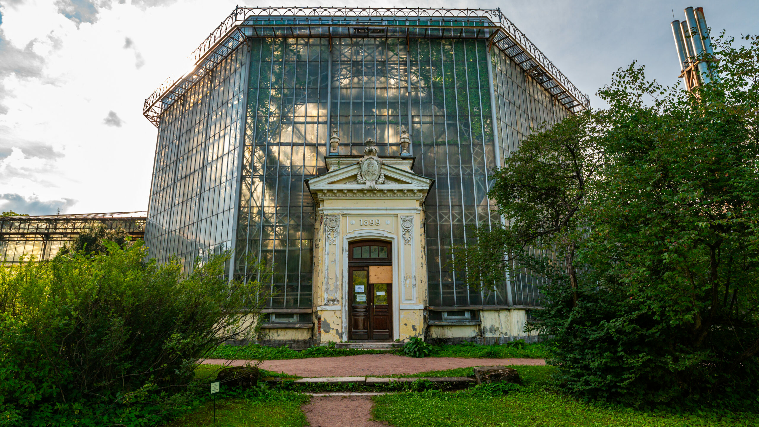 На реставрацию Ботанического сада в Петербурге потратят 253 млн рублей