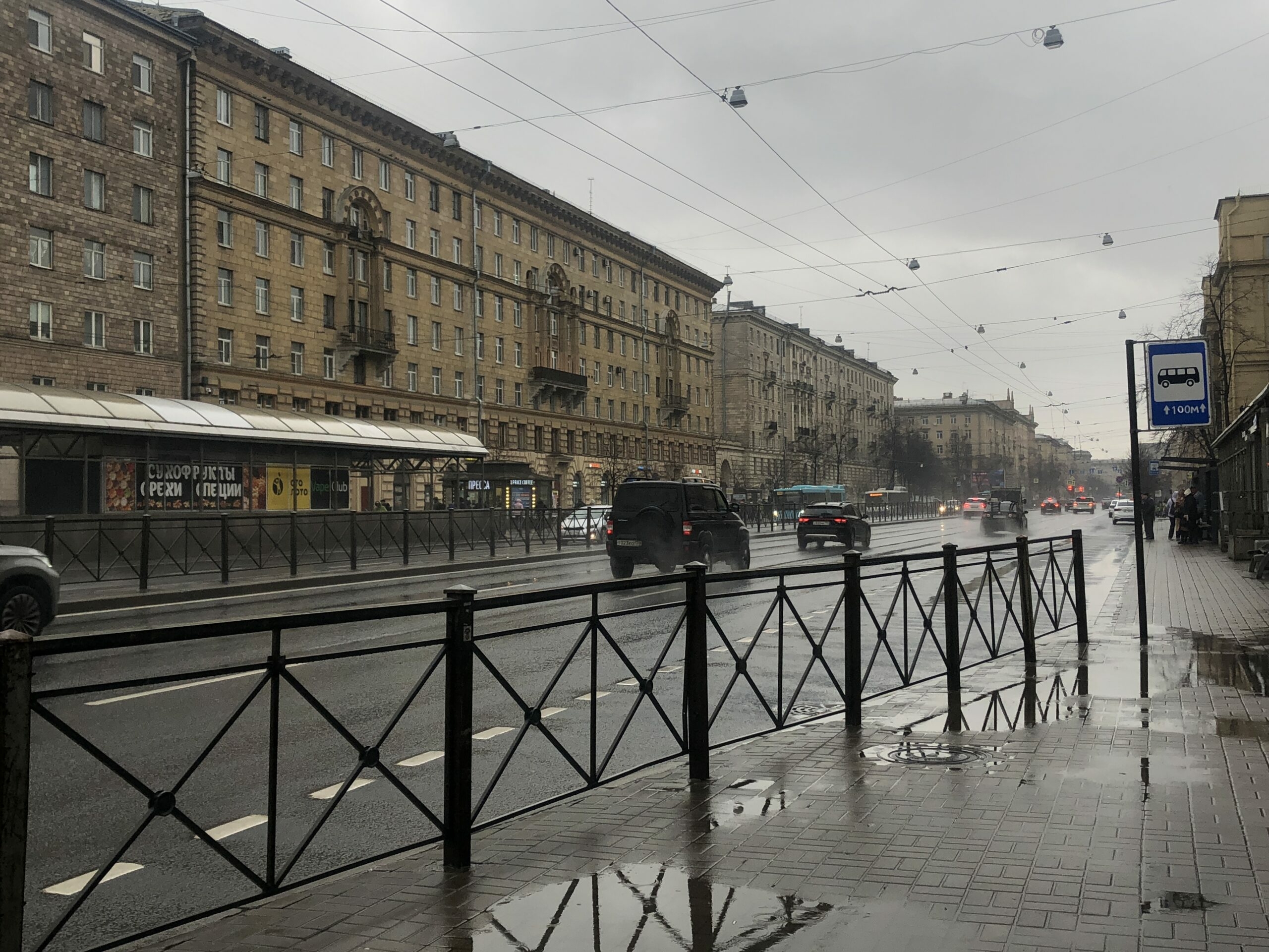 Погрелись и хватит: Колесов заявил, что петербуржцам пока что не стоит  ожидать жары