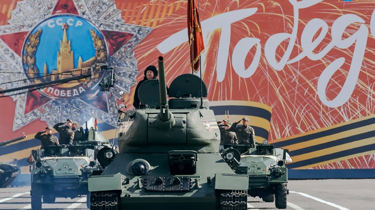 Память и надежда: Петербург отмечает День Победы