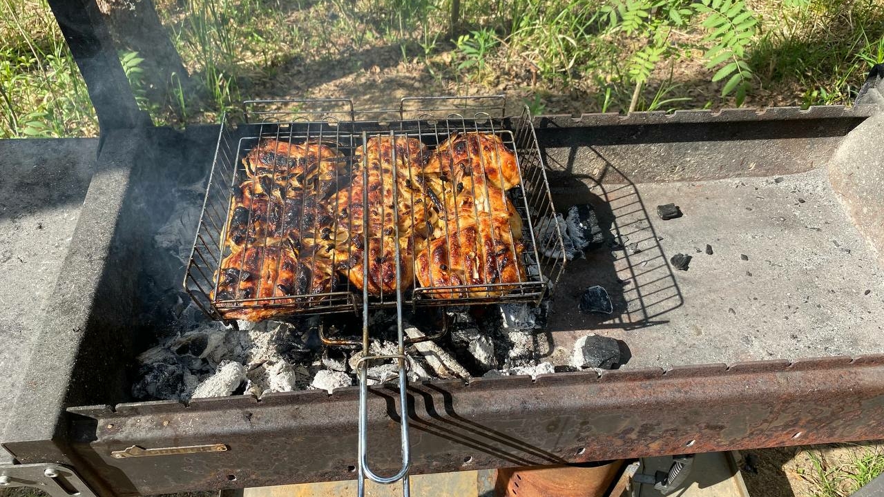 Где пожарить шашлык в СПб и ЛО: адреса площадок 2026