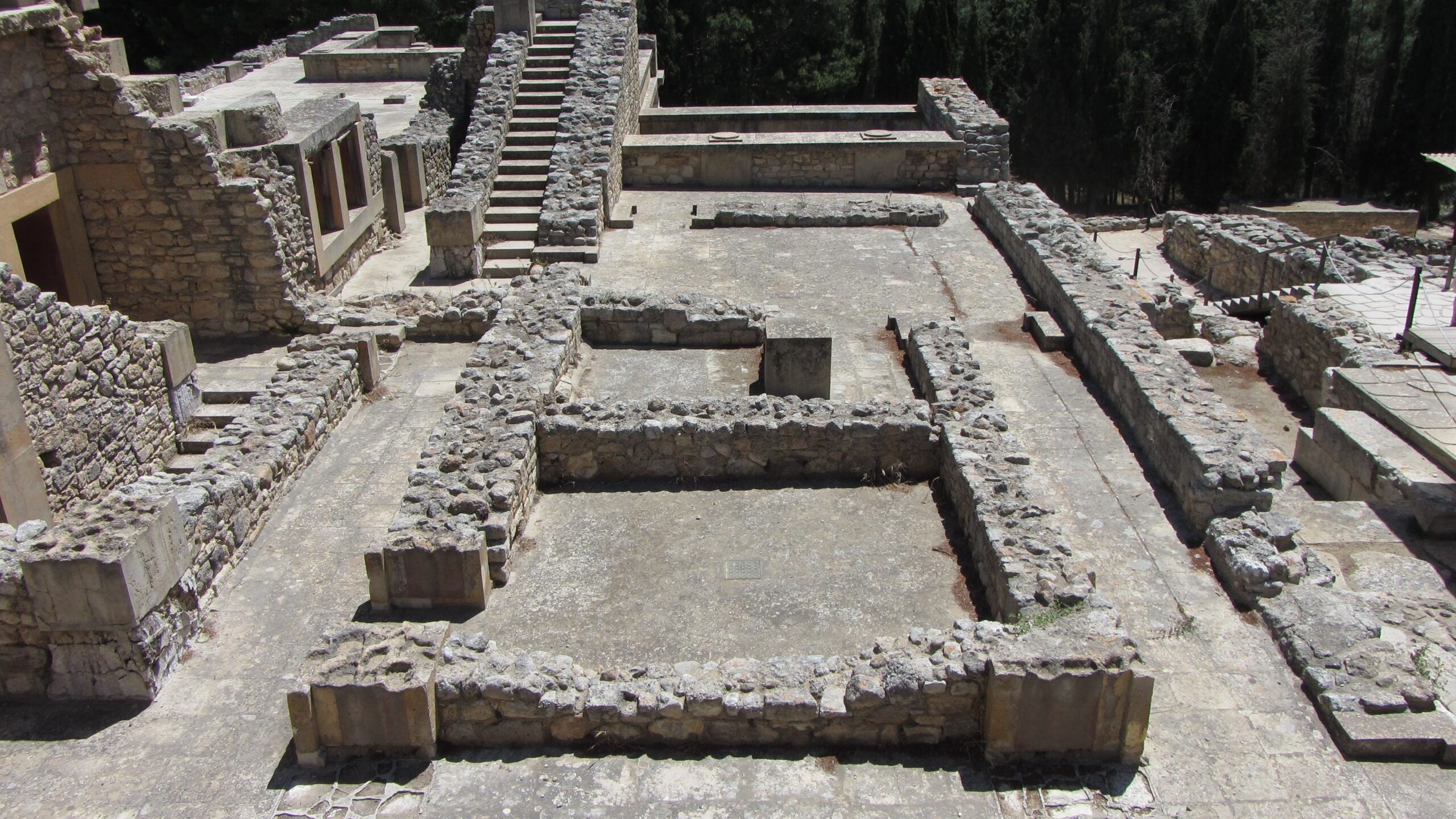 На севере Греции археологи нашли ванную комнату Александра Македонского