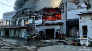 Ранг повысили до третьего: в Новосибирске на складе произошел крупный пожар