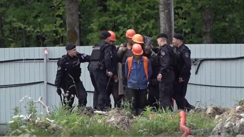За неделю из Петербурга выдворили более 300 незаконных мигрантов