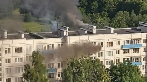 Дым коромыслом: при тушении пожара на Пискаревском эвакуировали 20 человек
