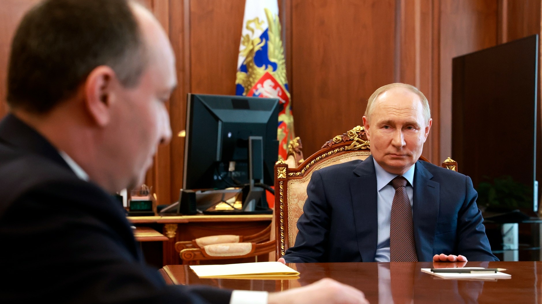 «Вернули сколько?»: Путин задал главе Счетной палаты неудобный вопрос из-за финансового бардака
