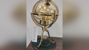В Эрмитаже восстановили уникальную армиллярную сферу с часовым механизмом