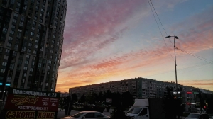 Петербуржцы наблюдали невероятно живописный закат субботним вечером