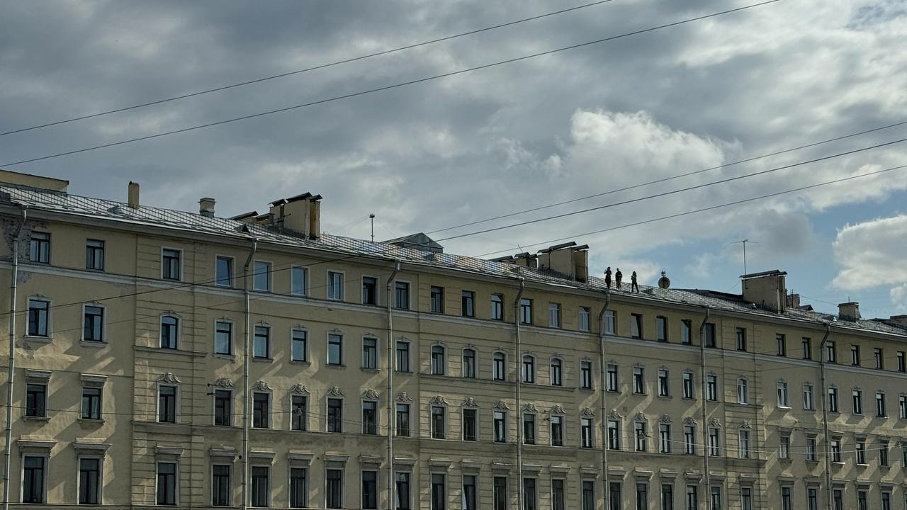 Страшные фото и СМС: неравнодушная школьница спасла подругу от смерти в Петербурге